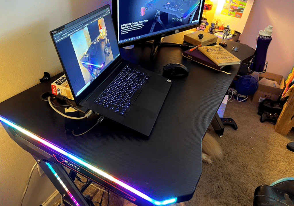 E-win gaming desks are so pretty. My office... Is not.