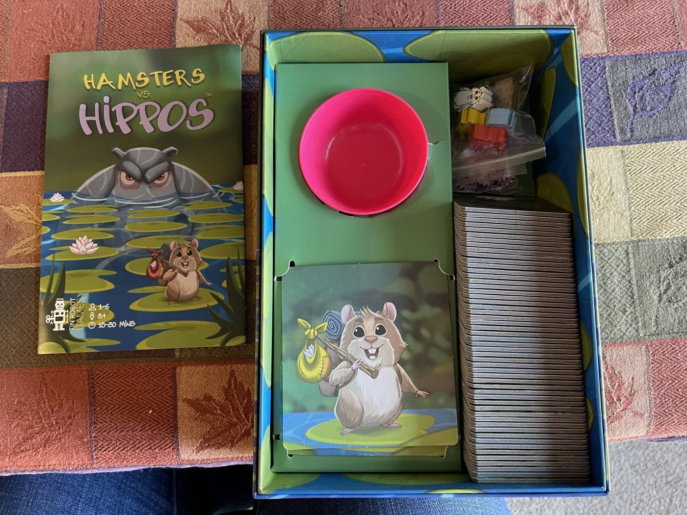 Even the box is beautifully laid out - hamsters vs. Hippos: the board game review