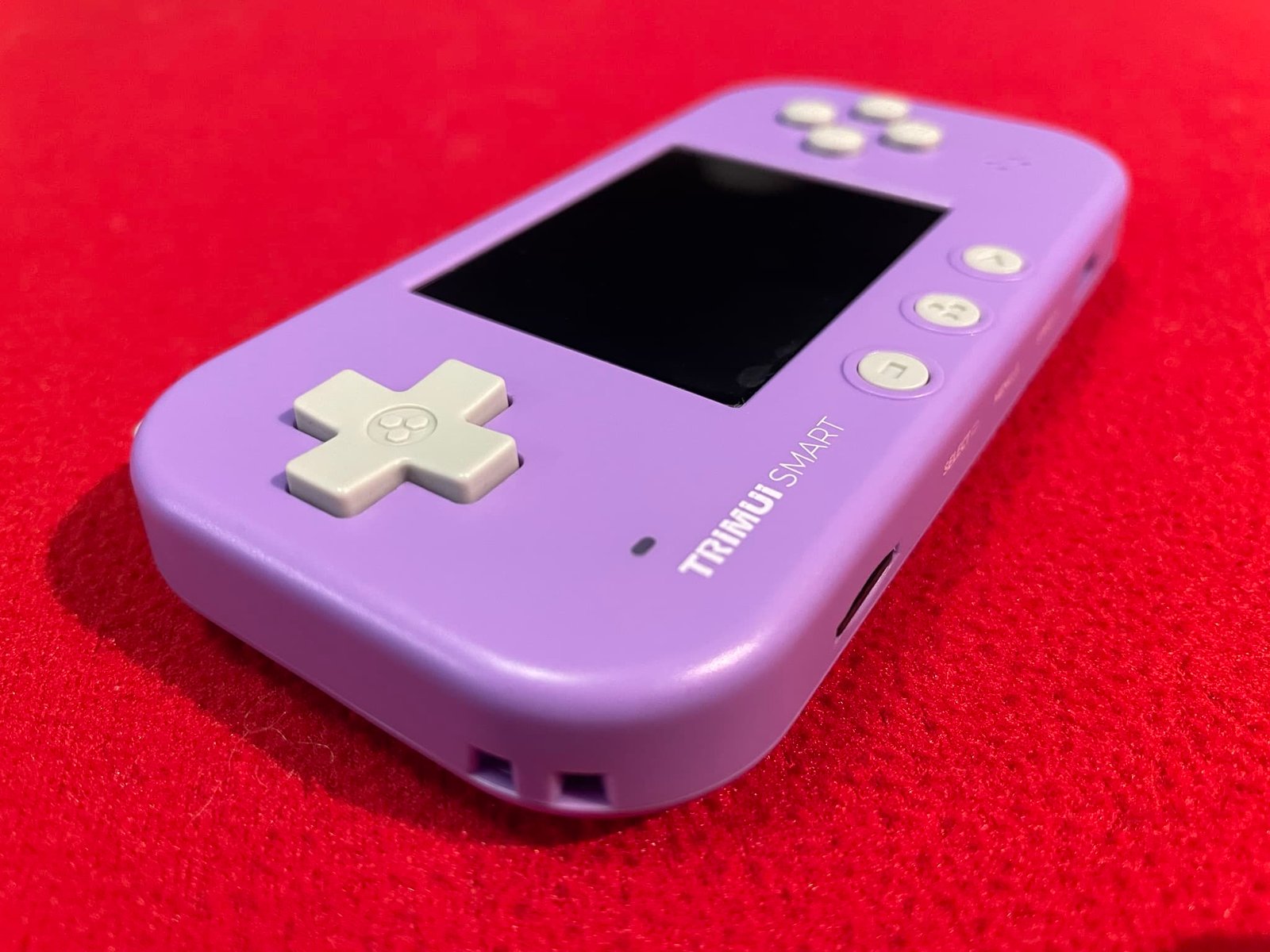 The Trimui Smart is a Comfortable, Capable Handheld Held Back by its ...